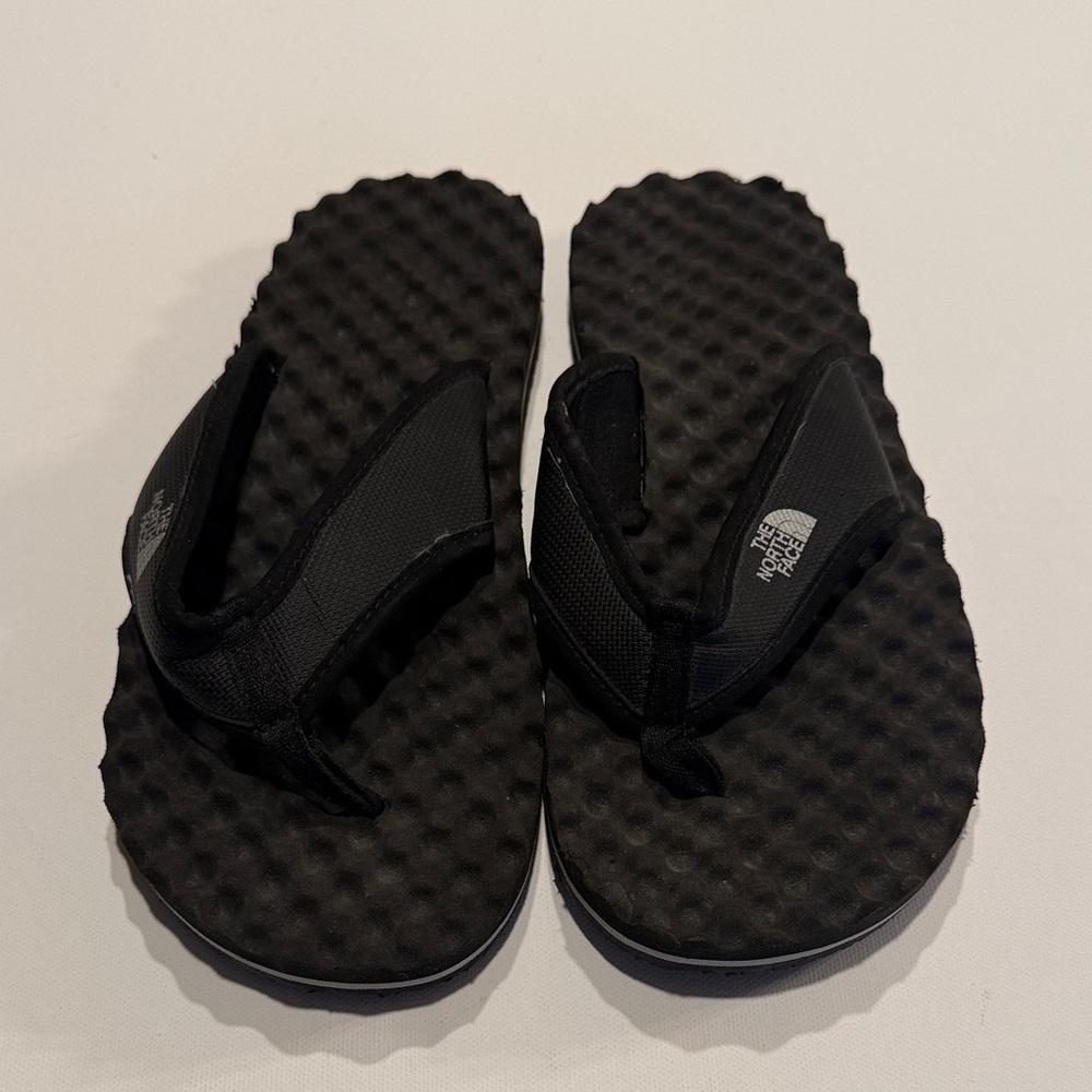 The North Face Black Textured Sandals